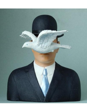 Parastone: Statue "L'Homme au chapeau melon" de Magritte