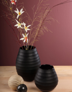 Vase en verre soufflé noir, Slate Black signé Goebel : 14.5 cm